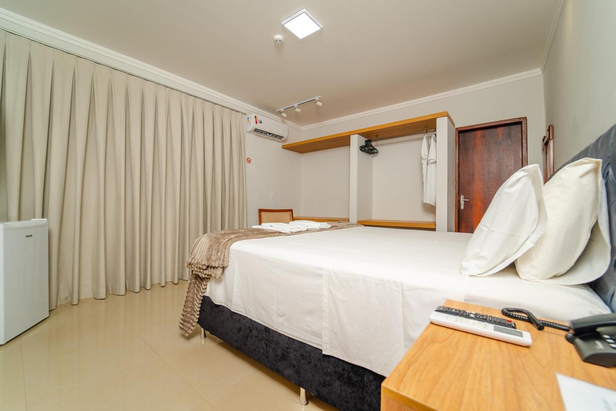 סינופ Italian Palace Hotel מראה חיצוני תמונה